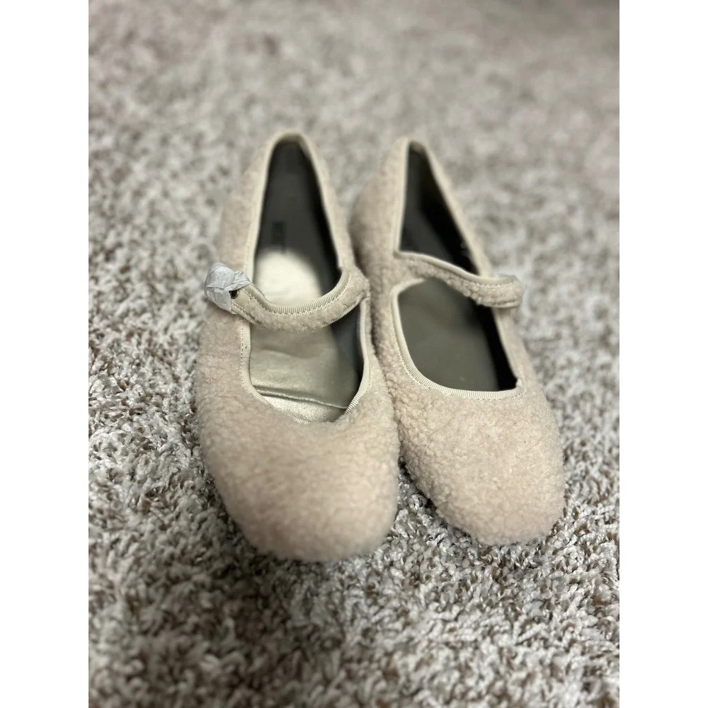 Mixit Womens Cream Faux Shearling Mary Jane Ballet Flats Size 8